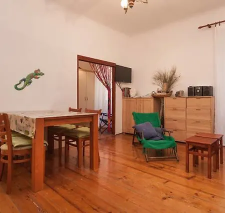 Apartment Bing- City Center